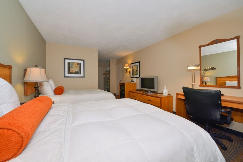 Hotel Lamplighter Inn & Suites - North