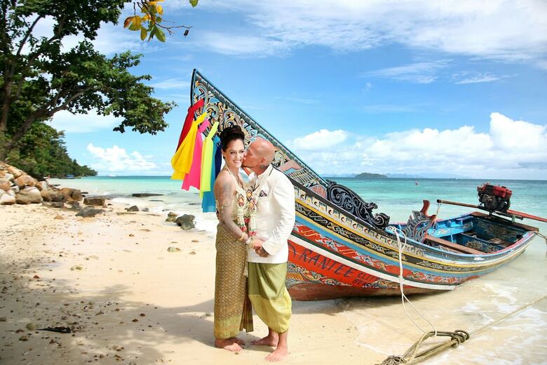 Hotel The Cove Phi Phi