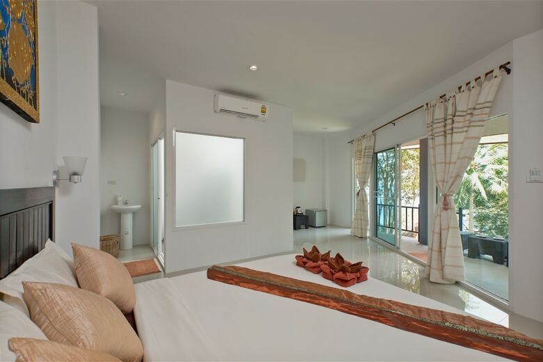 Hotel The Cove Phi Phi