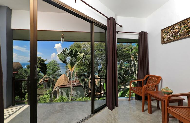 Hotel The Cove Phi Phi