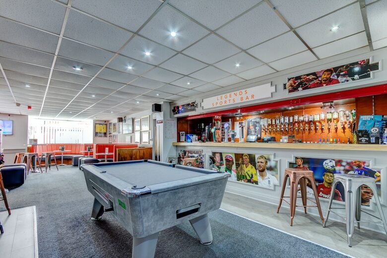 The New Sandringham Court Hotel