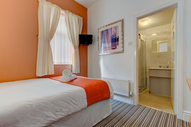 The New Sandringham Court Hotel