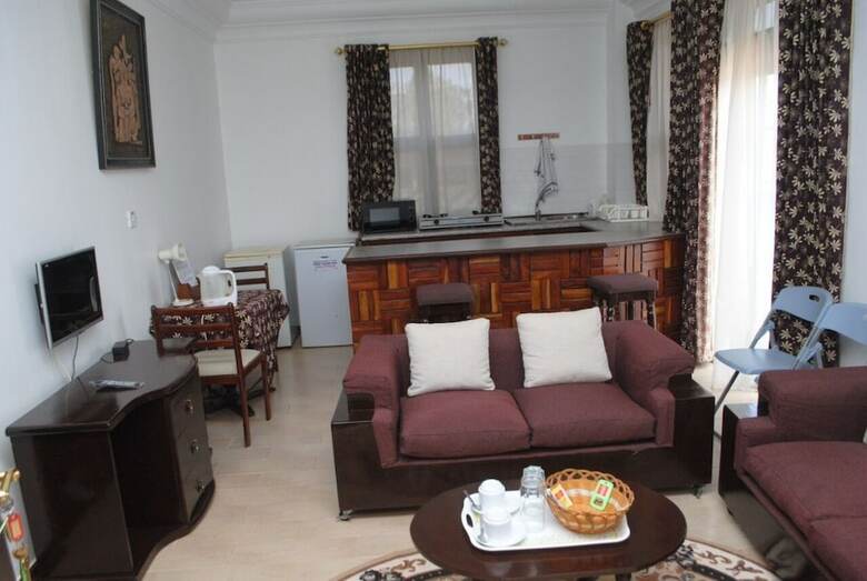 Hotel Roc Heights Lodge
