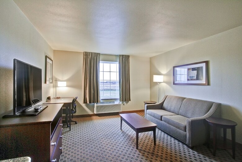 Cobblestone Hotel & Suites - Pulaski