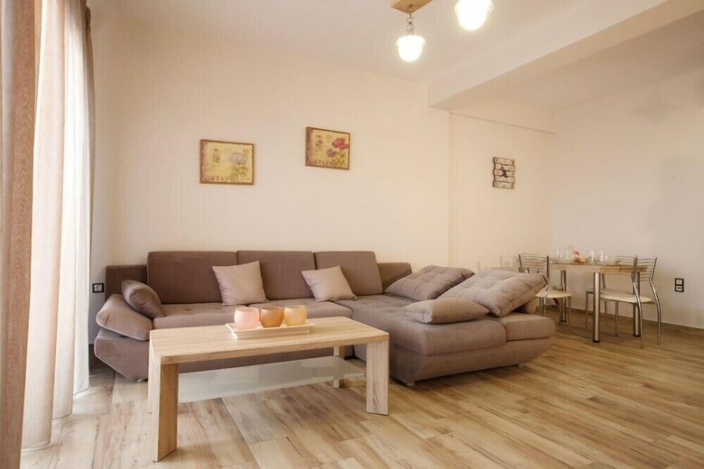 Apartamentos Petra Thea