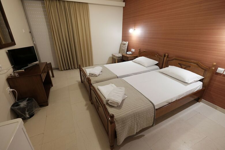Hotel Flisvos