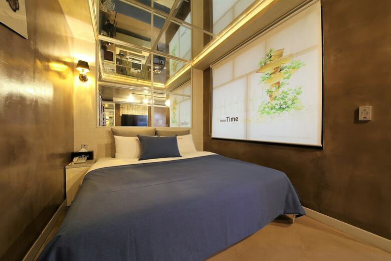 Time Hotel
