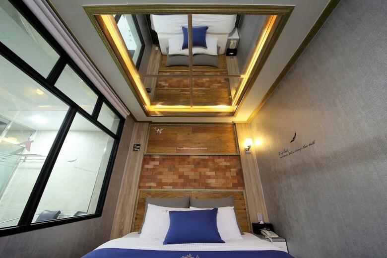 Time Hotel