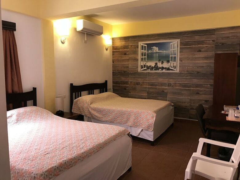 Hotel Easy Inn