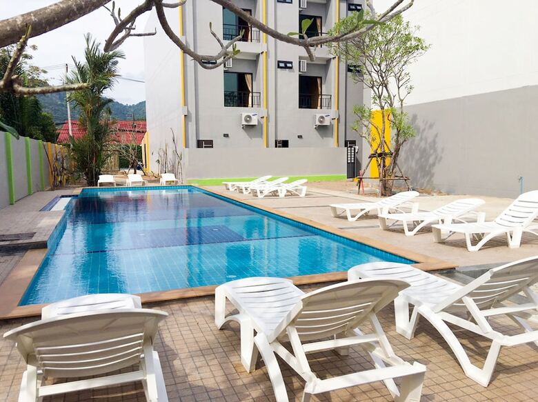 Hotel The Bedroom Nai Harn Beach