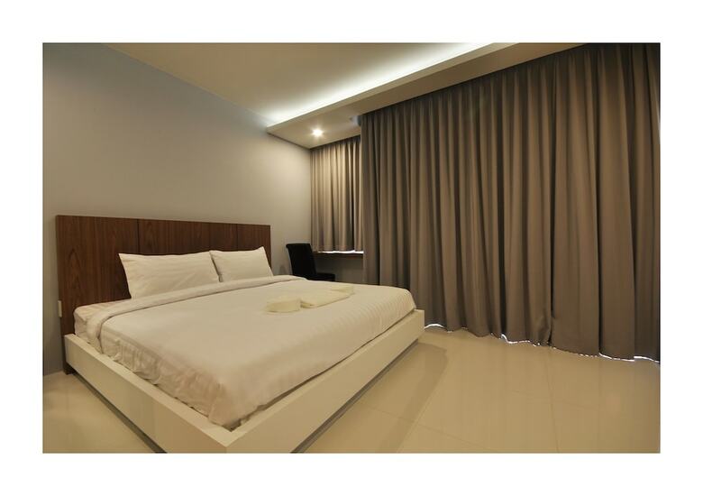 Hotel The Bedroom Nai Harn Beach