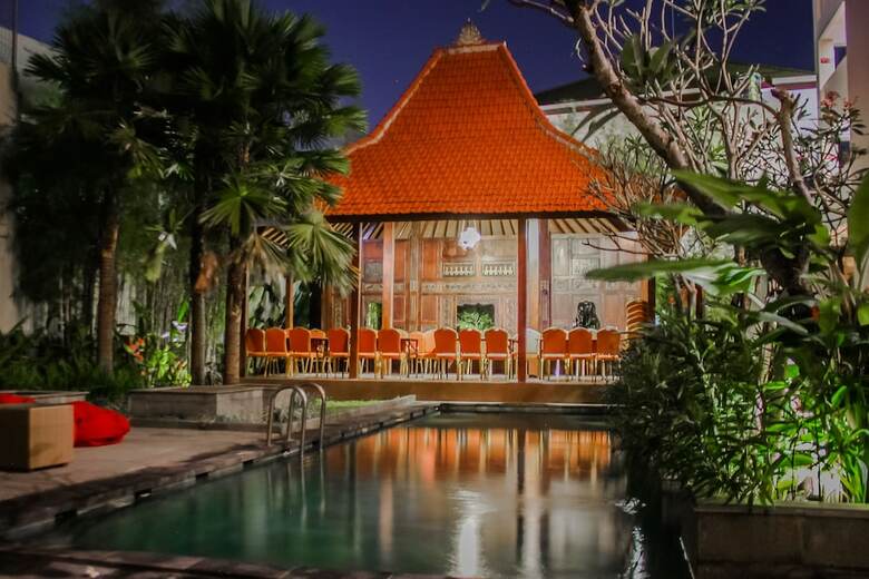 Hotel Dafam Savvoya Seminyak Bali