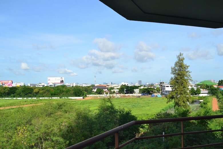 Sky Place Serviced Apartment