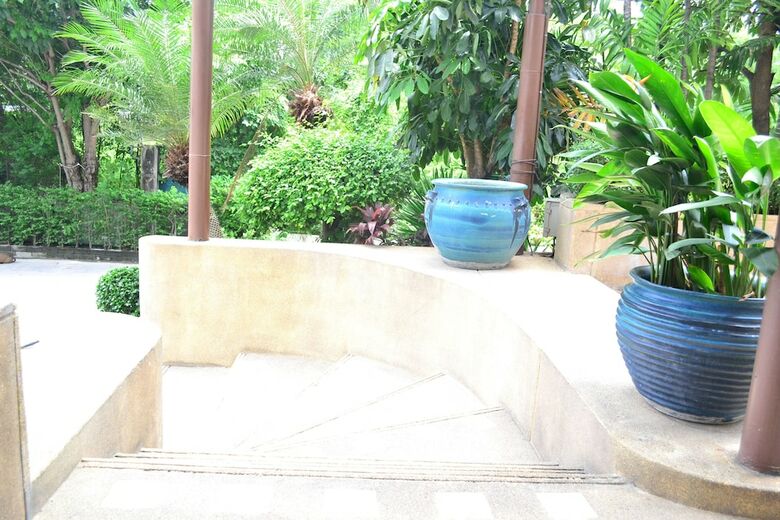 Sky Place Serviced Apartment