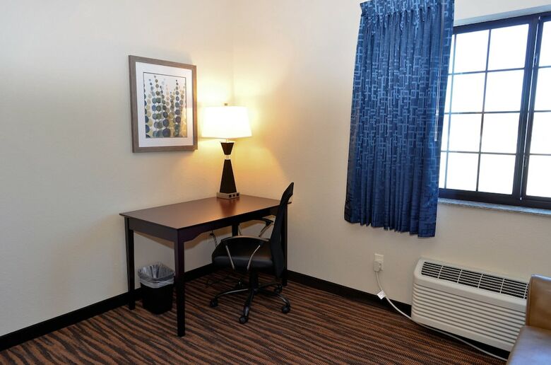 Hotel Cobblestone Inn & Suites - Holstein