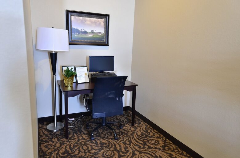 Hotel Cobblestone Inn & Suites - Holstein