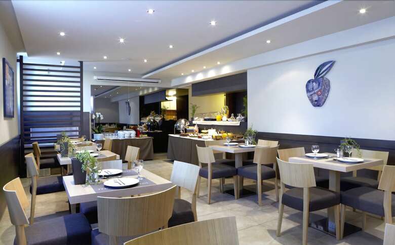 Mouikis Hotel