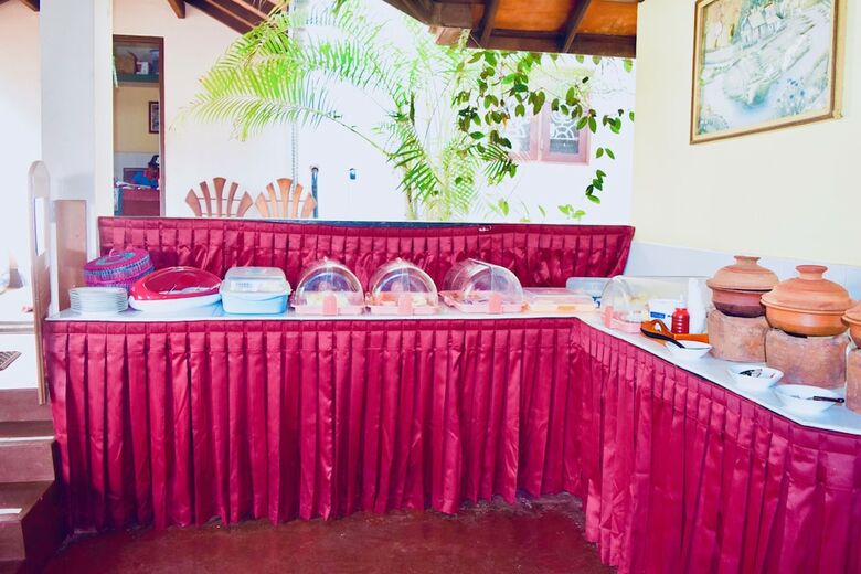 Hotel Rico Shadow Guest House