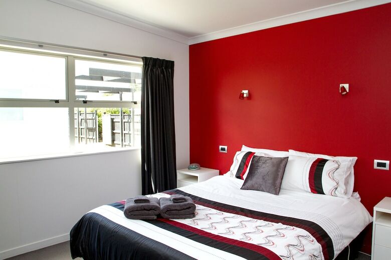 Martinborough Mews
