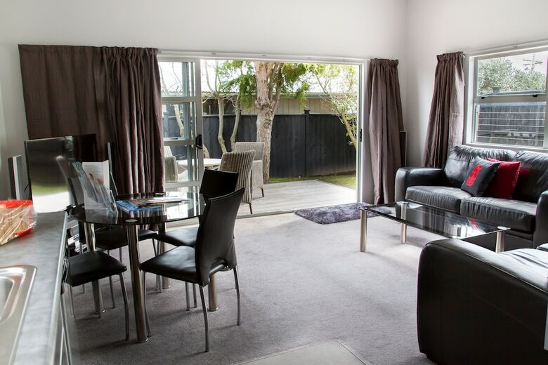 Martinborough Mews