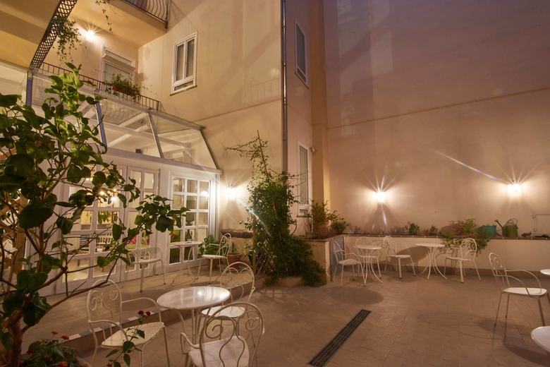 Bed & Breakfast Cas'e Charming House