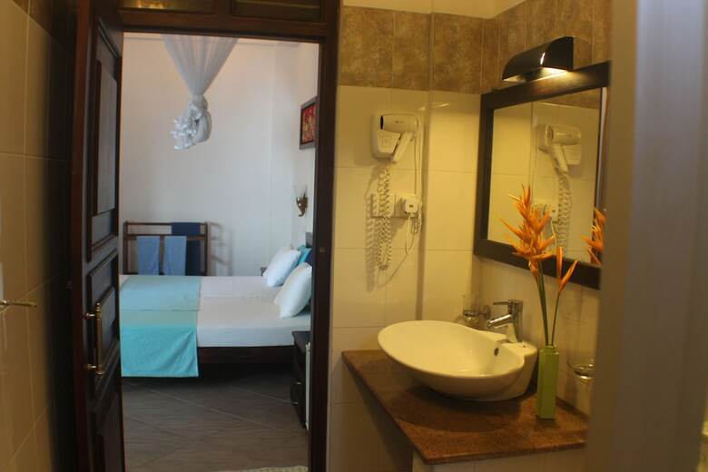 Hotel Blue Sky Beach Resort