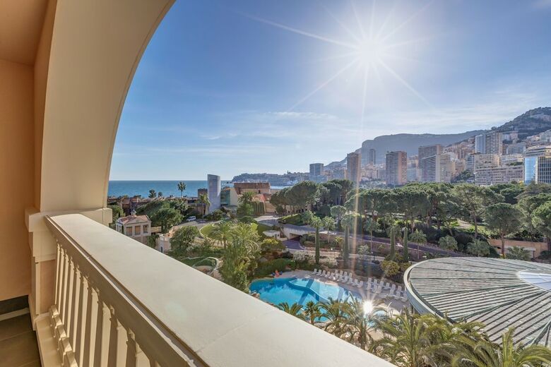 Monte-carlo Bay Hotel & Resort