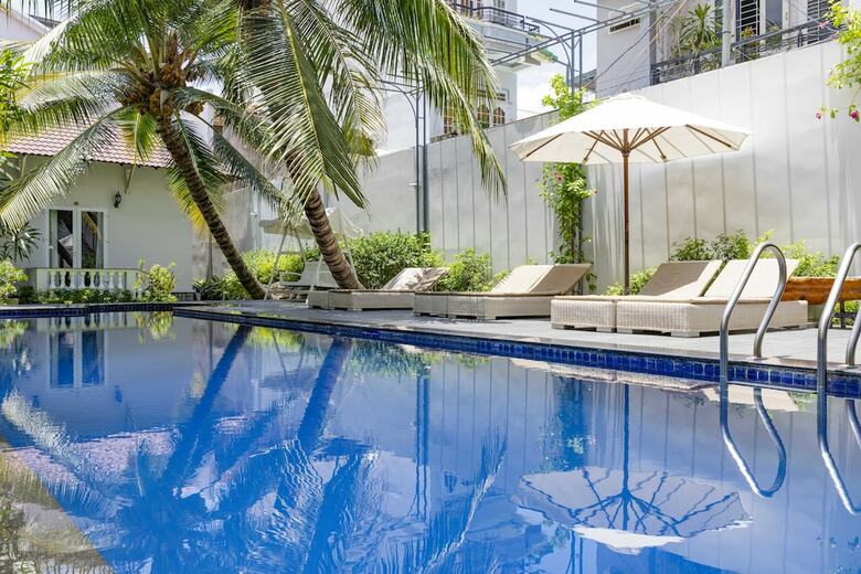 Hotel La Paloma Villa