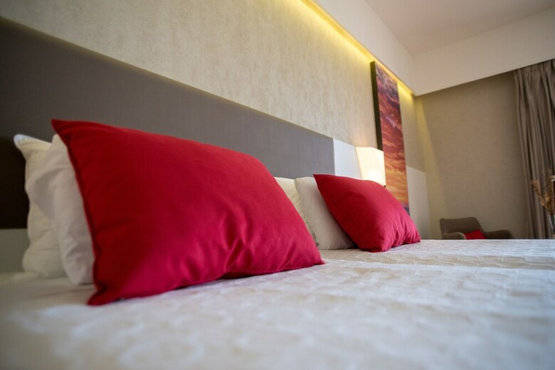 Hotel Ramada Plaza By Wyndham Thraki