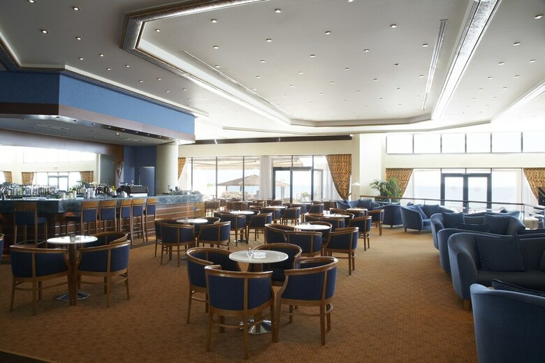 Hotel Ramada Plaza By Wyndham Thraki