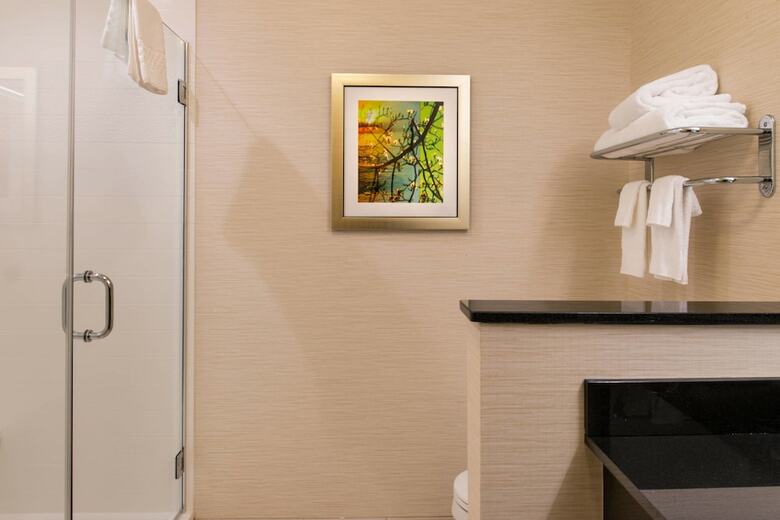 Hotel Fairfield Inn & Suites Utica