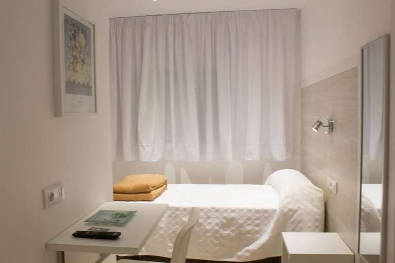 Hostal Nova