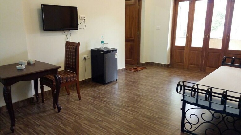Hotel Pirache Home