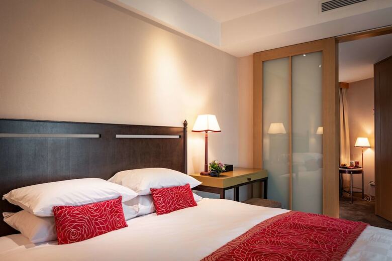 Hotel Landmark Inn
