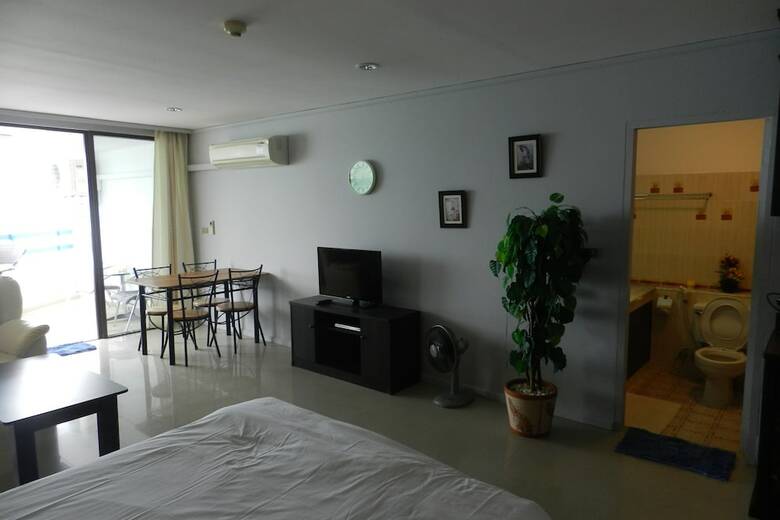 Alex Group Jomtien Plaza Condotel