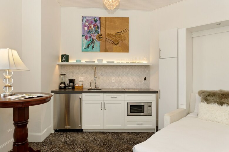 Hotel Independence Square Lodge By Frias
