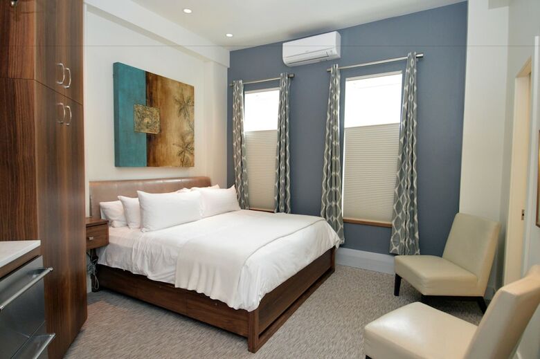 Hotel Independence Square Lodge By Frias
