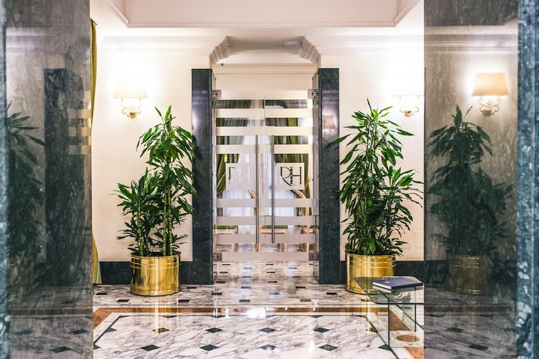 Raeli Hotel Regio