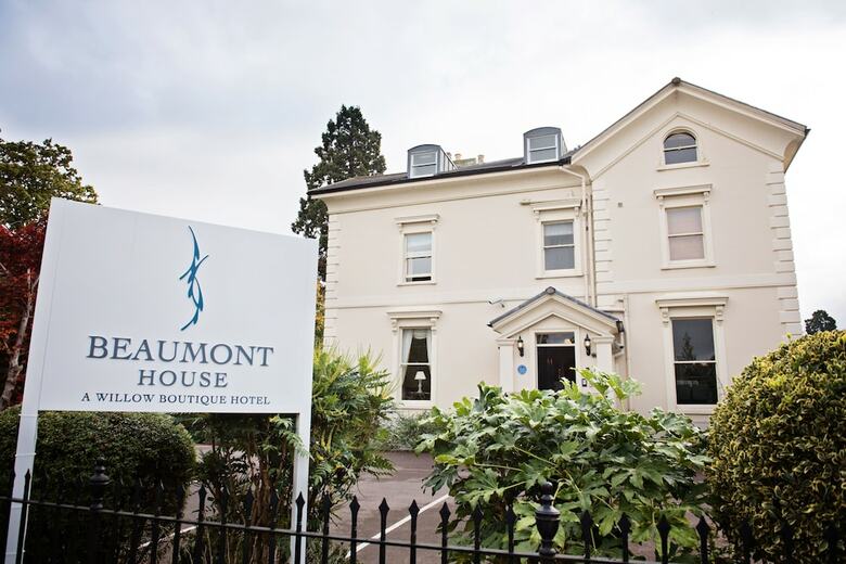 Hotel Beaumont House