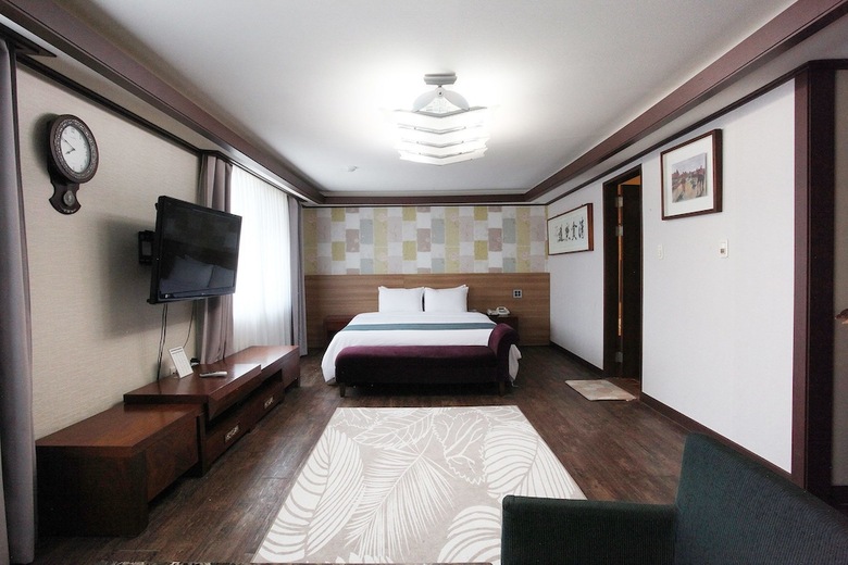 Noblesse Hotel