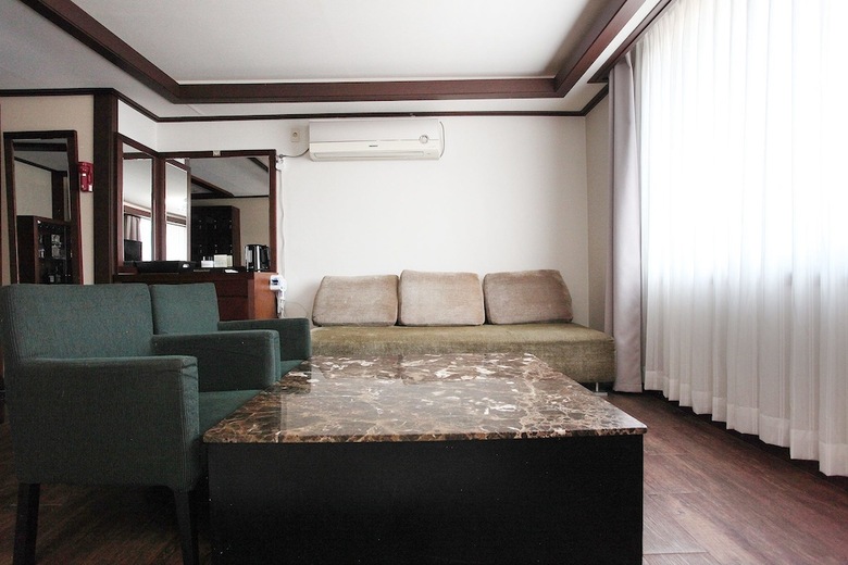 Noblesse Hotel