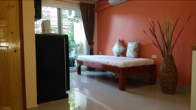 Hotel Patamnak Beach Guesthouse