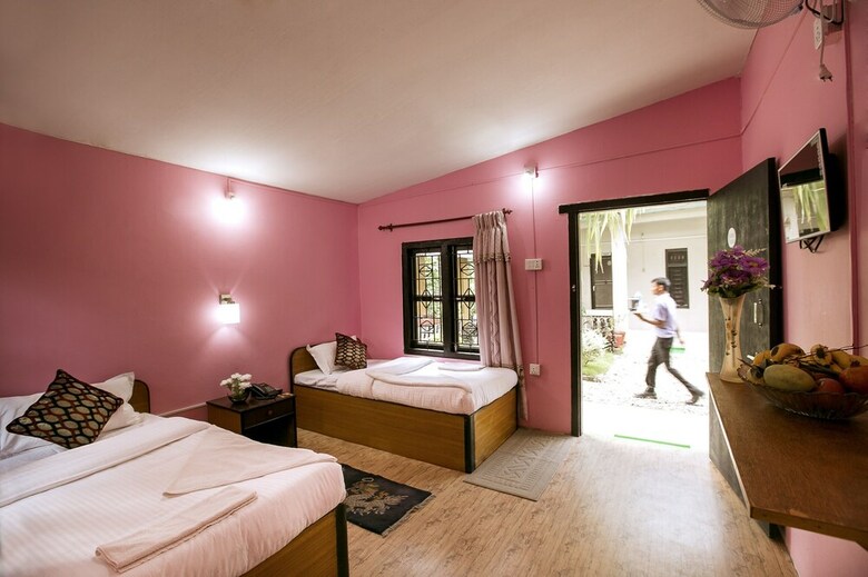Sauraha Nana Hotel