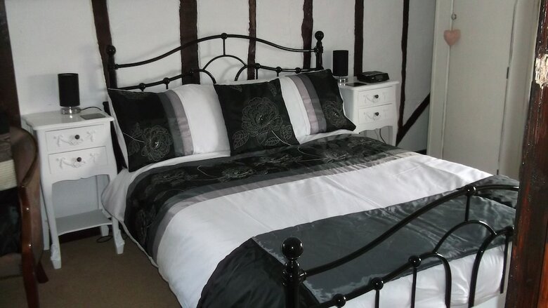 Bed & Breakfast Holly Tree Cottage