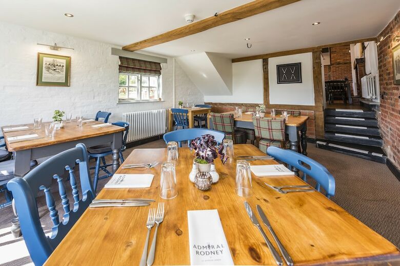 Hotel The Admiral Rodney
