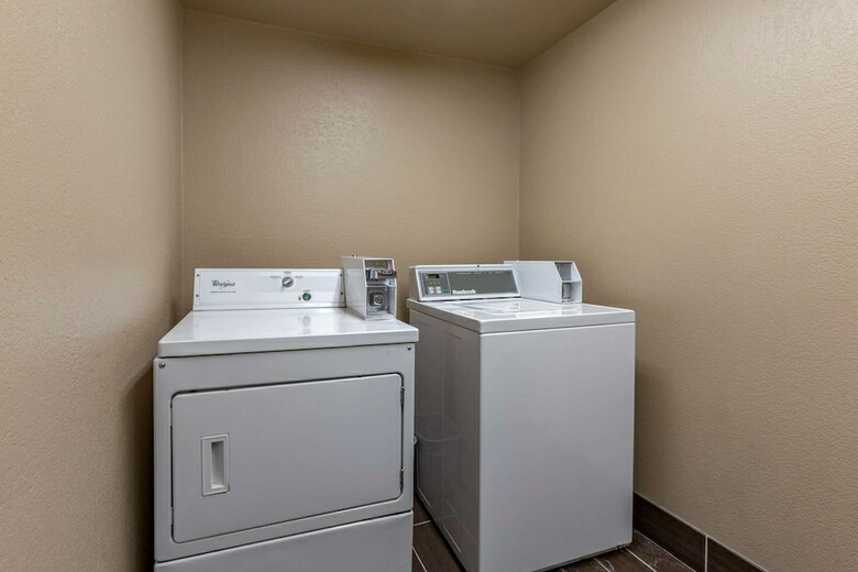 Hotel Mainstay Suites