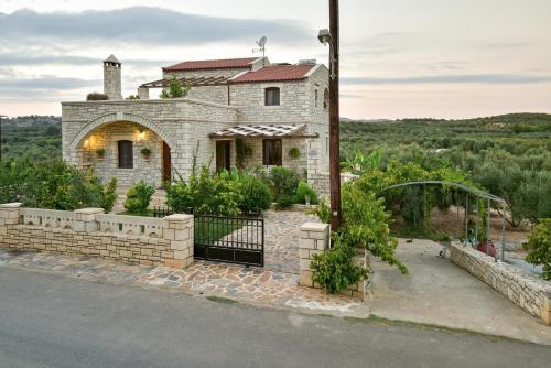 Villa Ahlades
