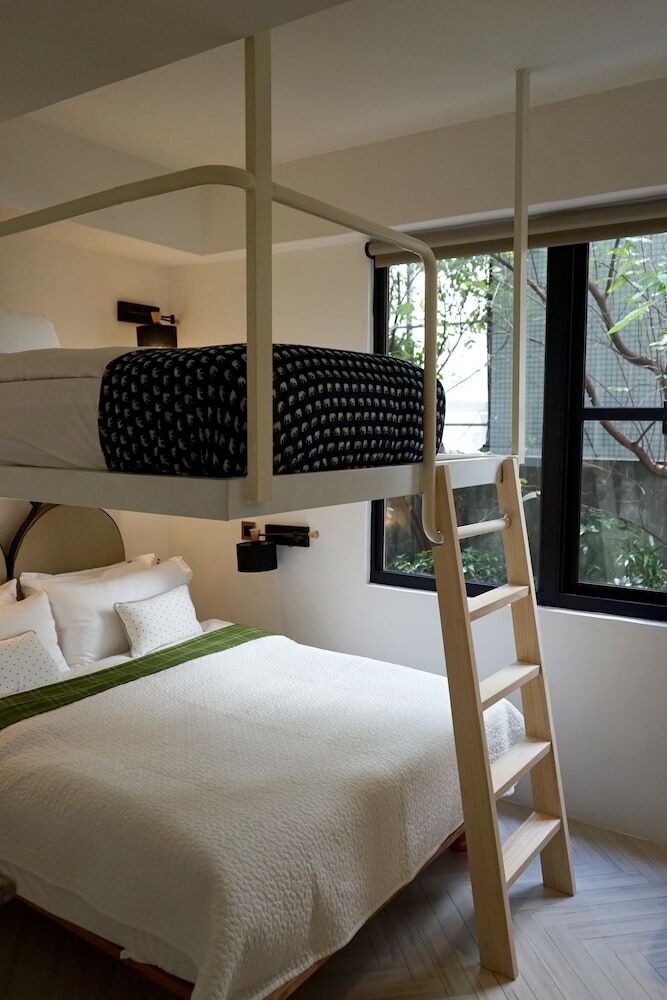 Nihao Cafe Hotel