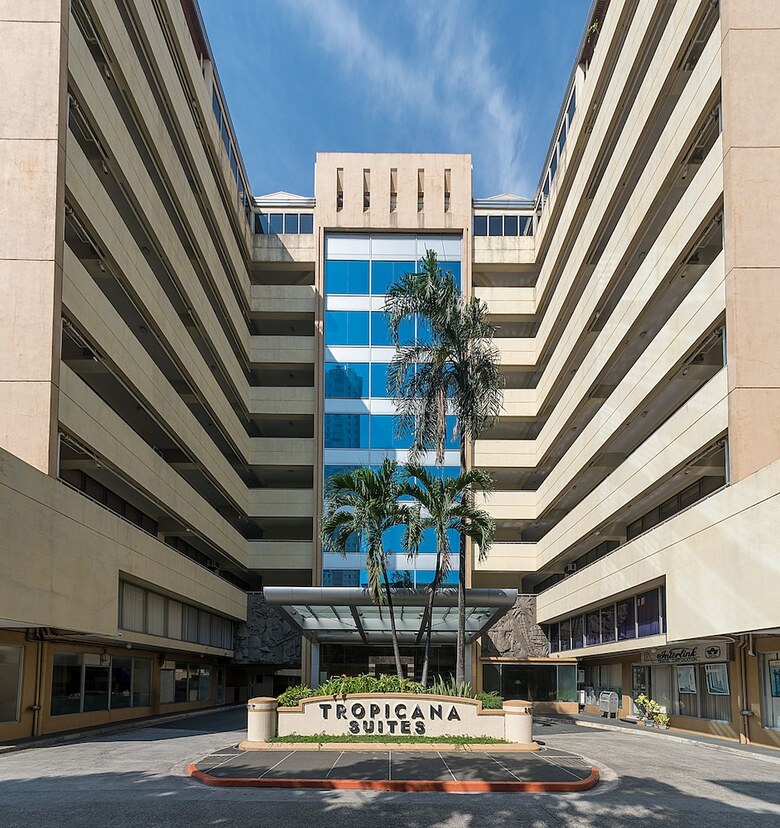 Aparthotel Tropicana Suites