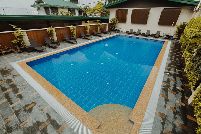 Aparthotel Tropicana Suites